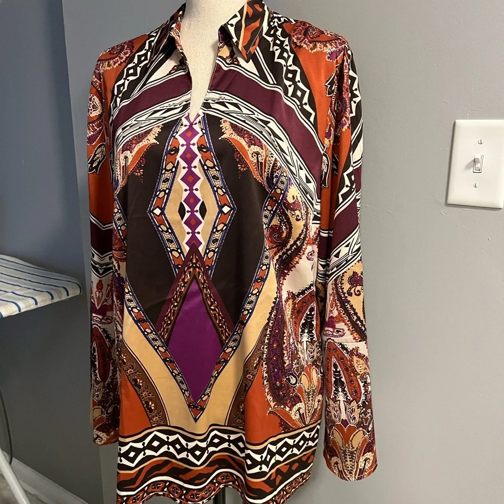 Chico’s Blouse size 2( fits L) - Picture 10 of 10